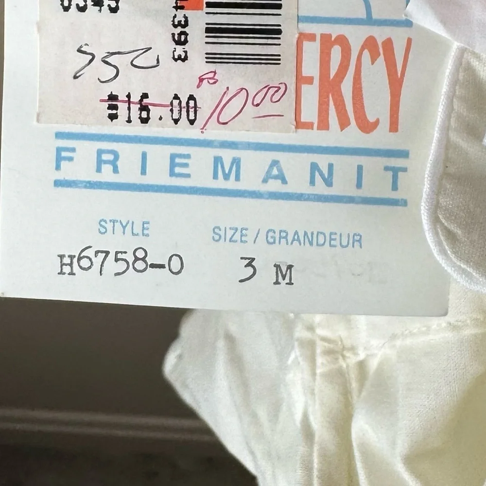 Vintage Bebe Glynne Percy Elegant Gender Neutral Baby Romper with Embroidery 3M